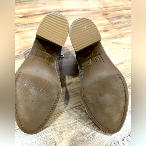 Dolce Vita Ankle Boots with Chunky Heel - Picture 4 of 5